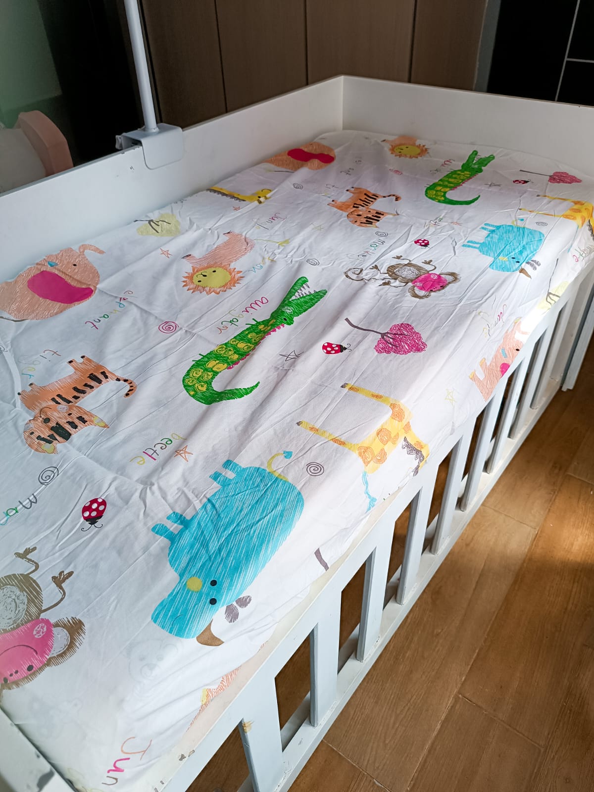 Fitted Crib Bedsheet- Wild